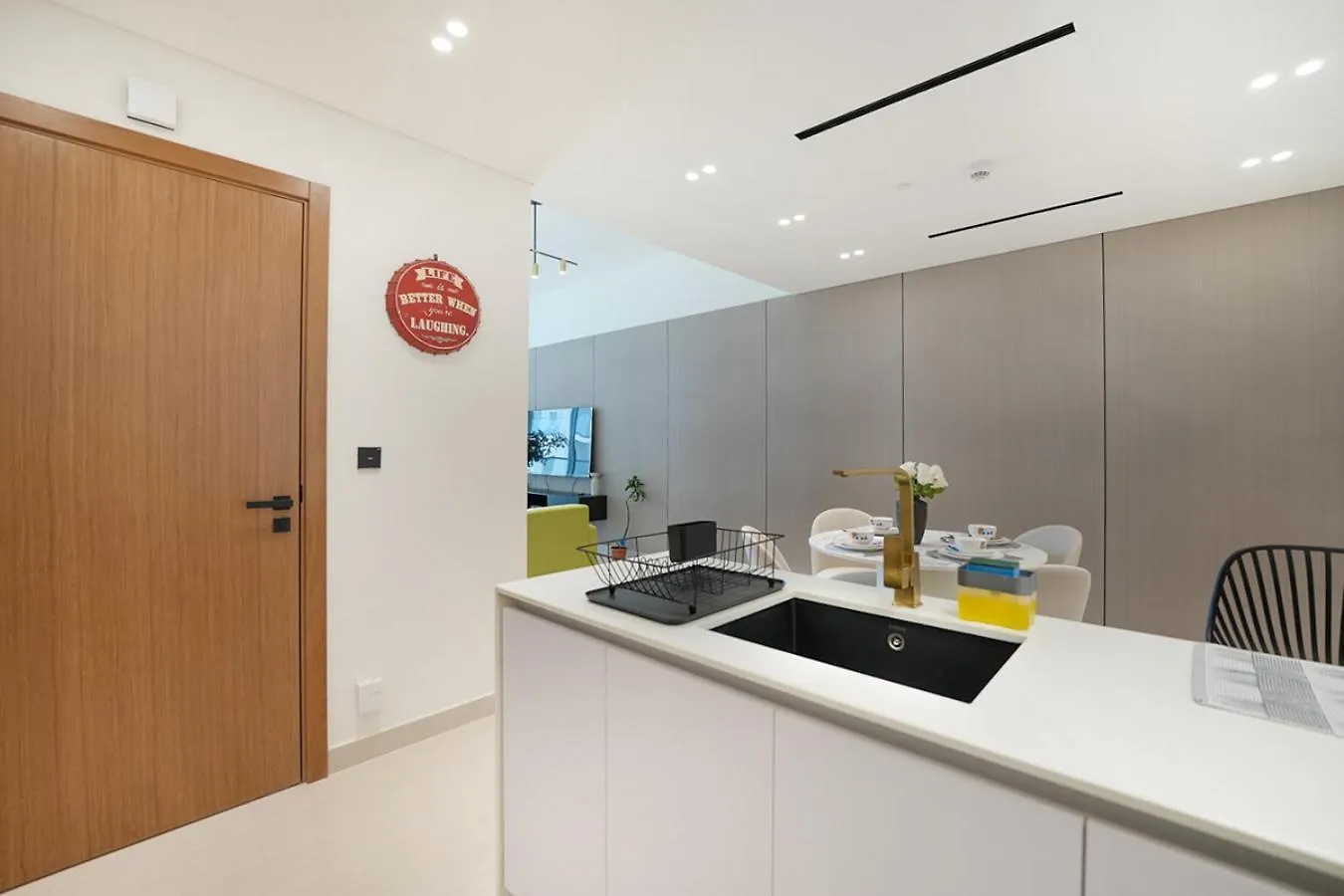 Easygo- Lavish 2Br In The Heart Of Jvc Binambr Apartment Dubai 0*,