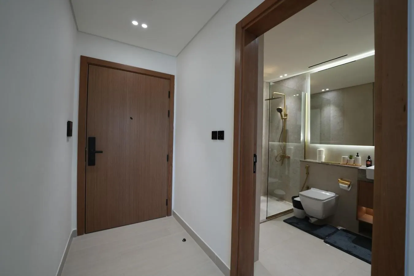 Easygo- Lavish 2Br In The Heart Of Jvc Binambr Apartment Dubai
