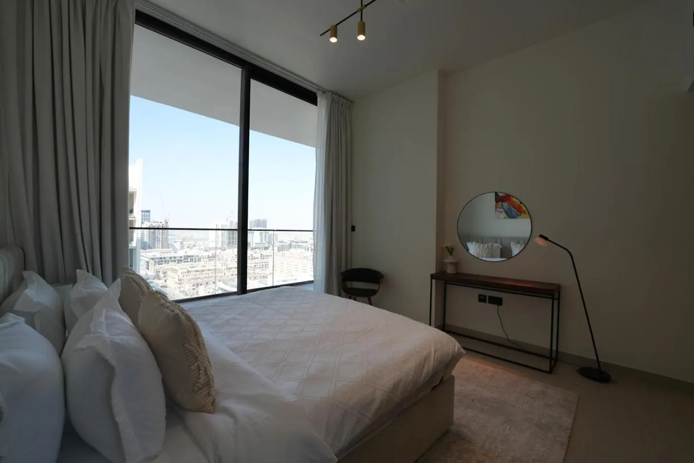 Easygo- Lavish 2Br In The Heart Of Jvc Binambr Apartment Dubai