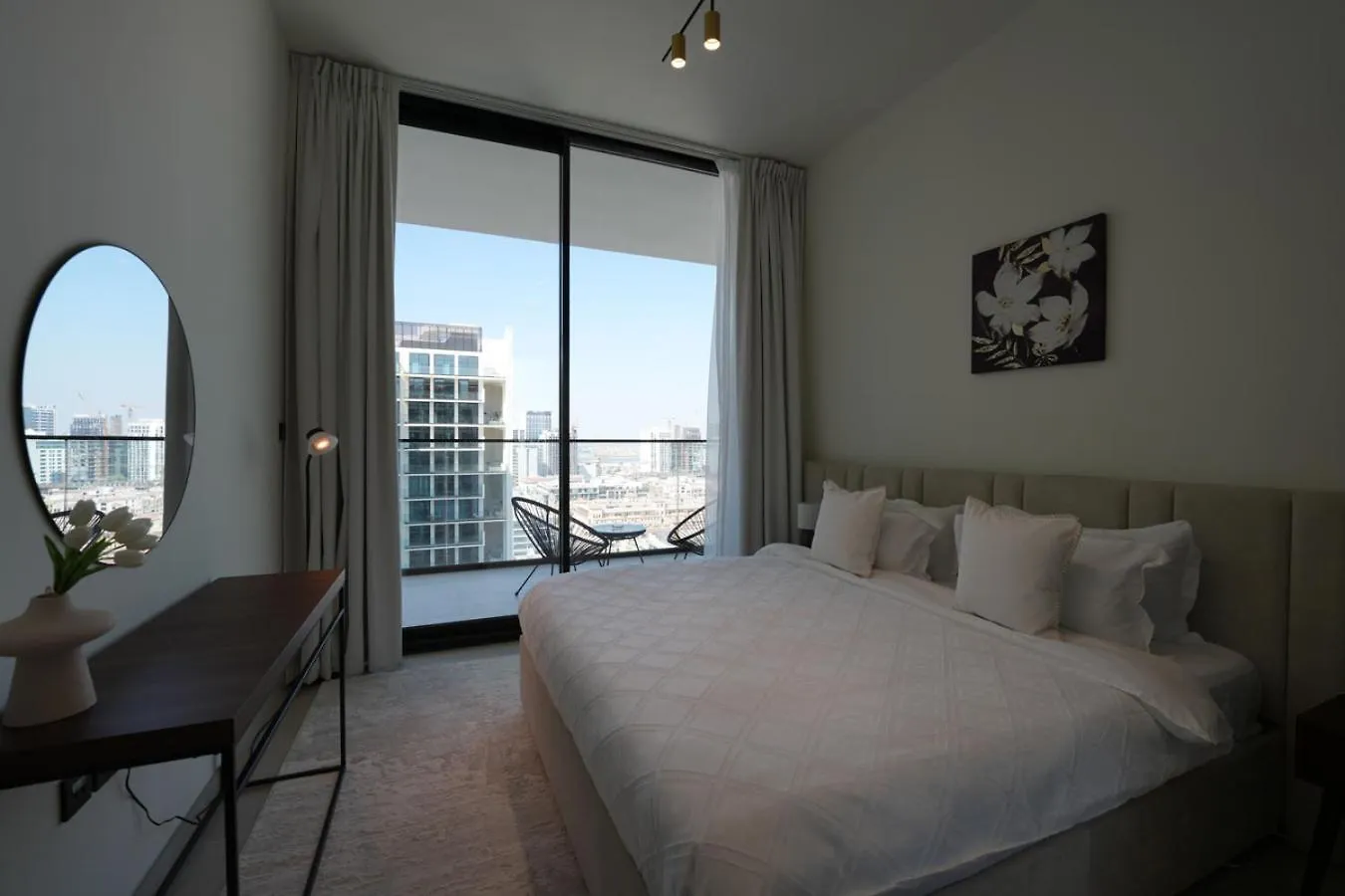 Easygo- Lavish 2Br In The Heart Of Jvc Binambr Apartment Dubai United Arab Emirates