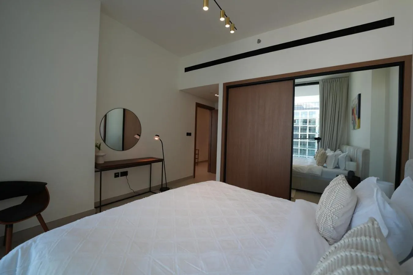 Easygo- Lavish 2Br In The Heart Of Jvc Binambr Apartment Dubai