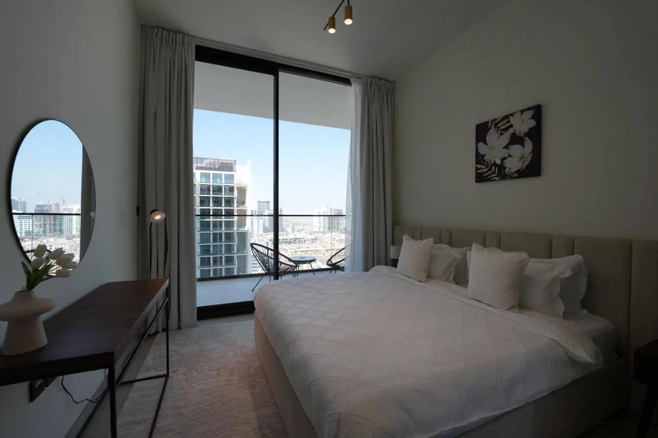 Easygo- Lavish 2Br In The Heart Of Jvc Binambr Apartment Dubai
