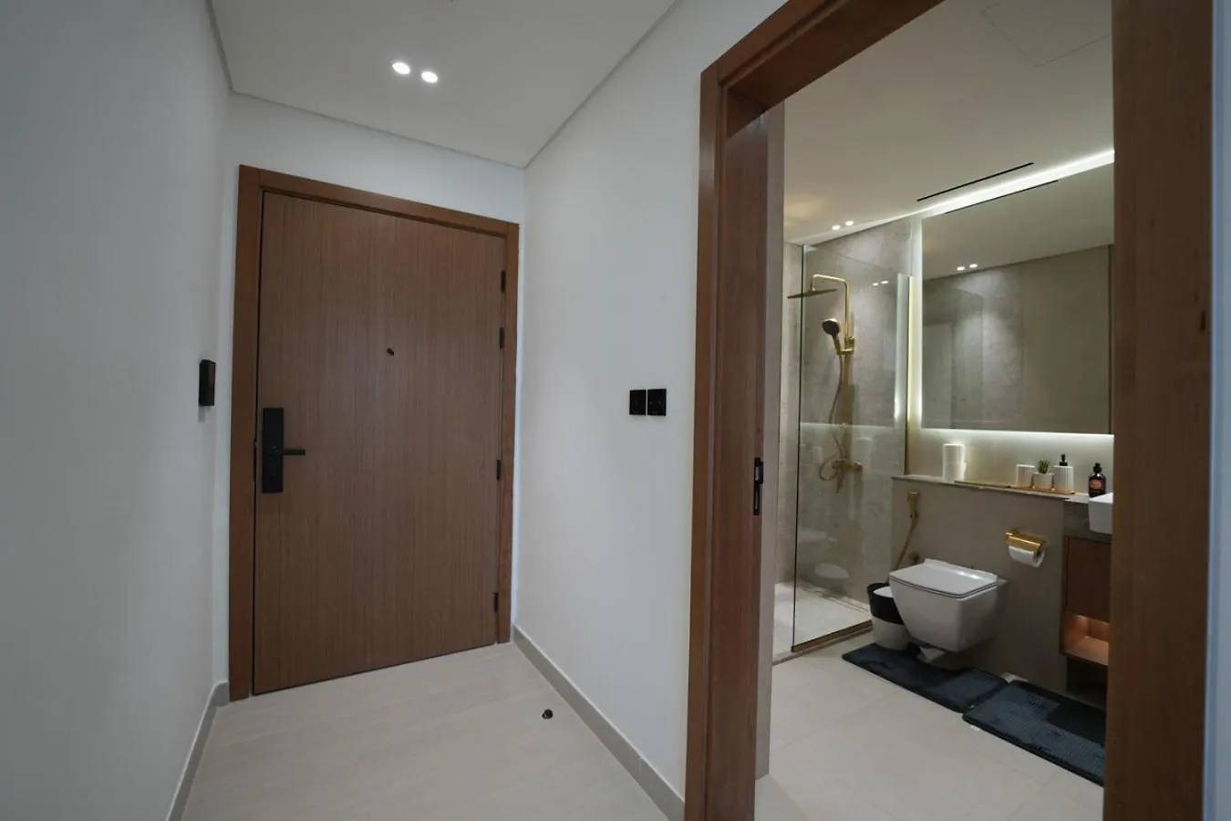 Easygo- Lavish 2Br In The Heart Of Jvc Binambr Apartment Dubai 0*,
