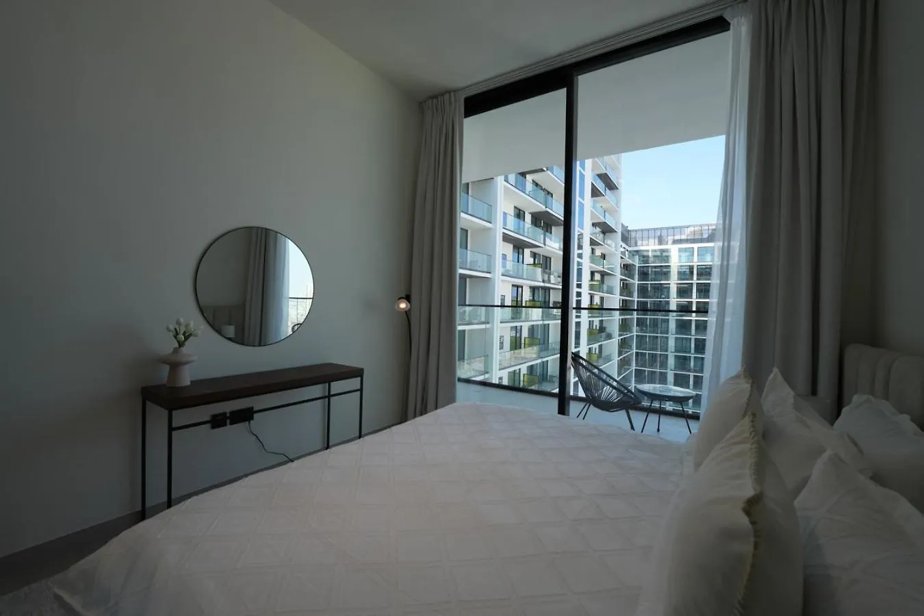 Apartment Ferienwohnung Easygo- Lavish 2Br In The Heart Of Jvc Binambr Dubai Vereinigte Arabische Emirate